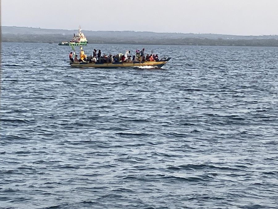 Finally in calmer conditions in the Pemba channel, just outside Tanga, Tanzania.