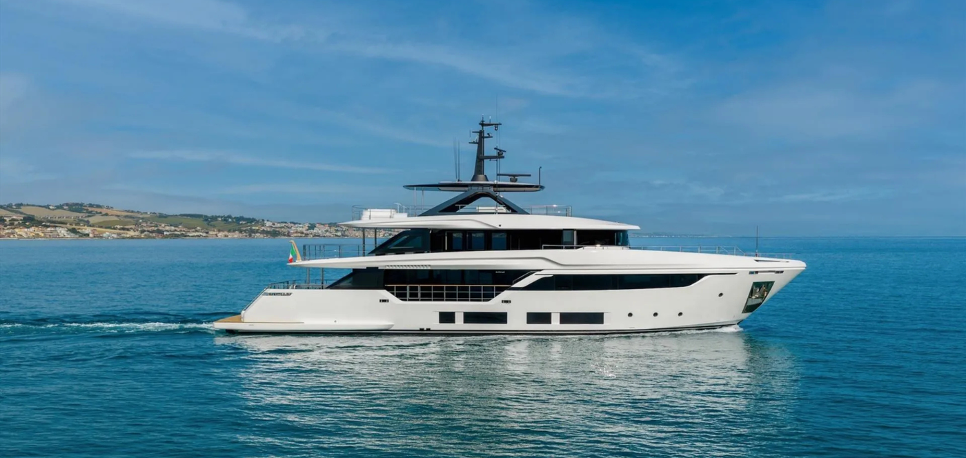 Custom Line Navetta 35