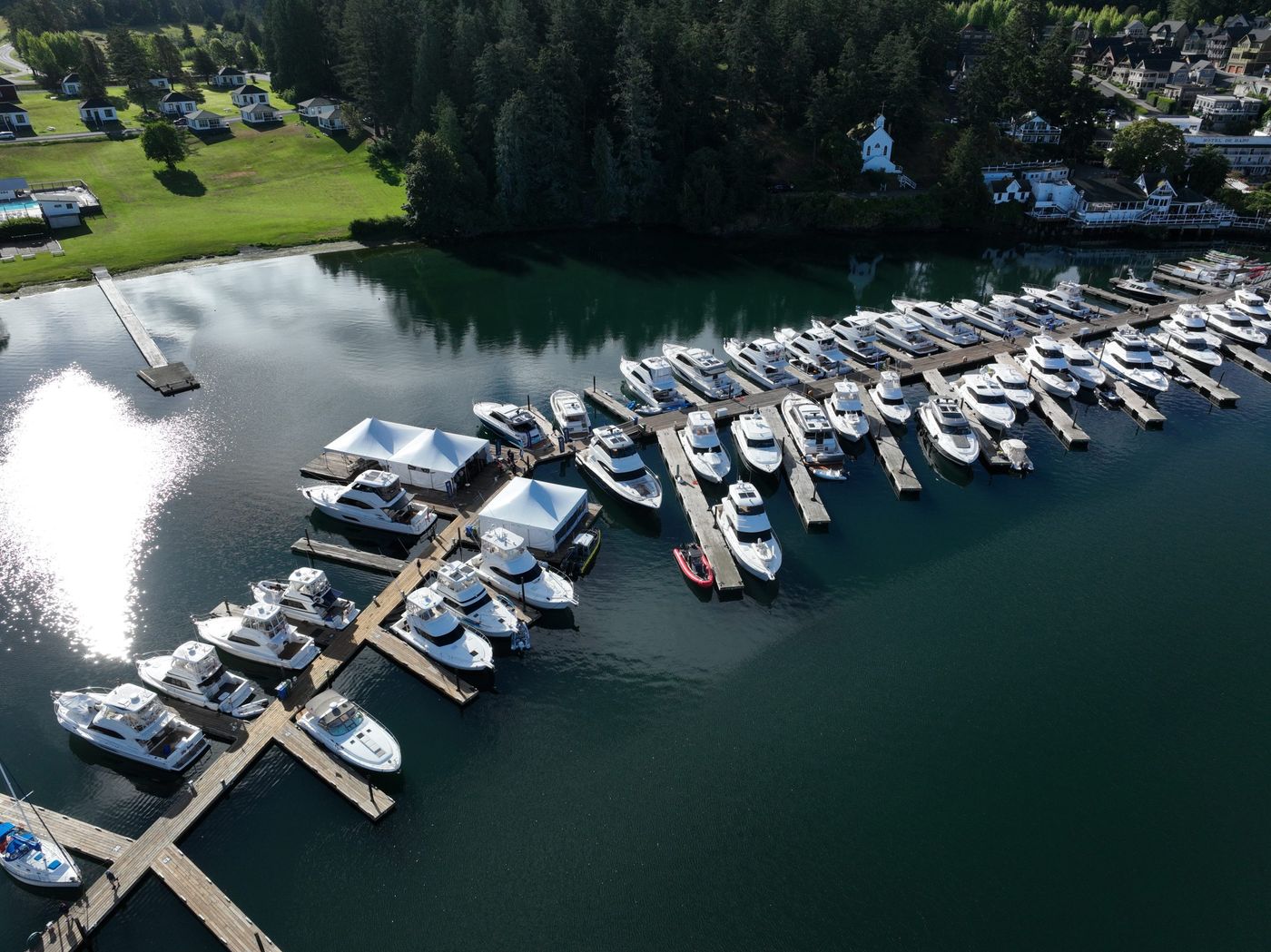 Solo skipper and loyal owners back Riviera at Roche Harbor, 06 October 2026