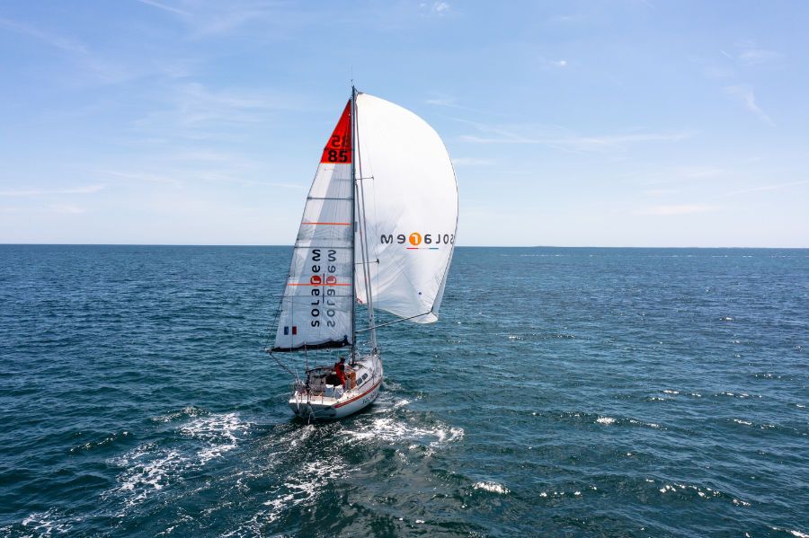 Damien Guillou sailing Solarem