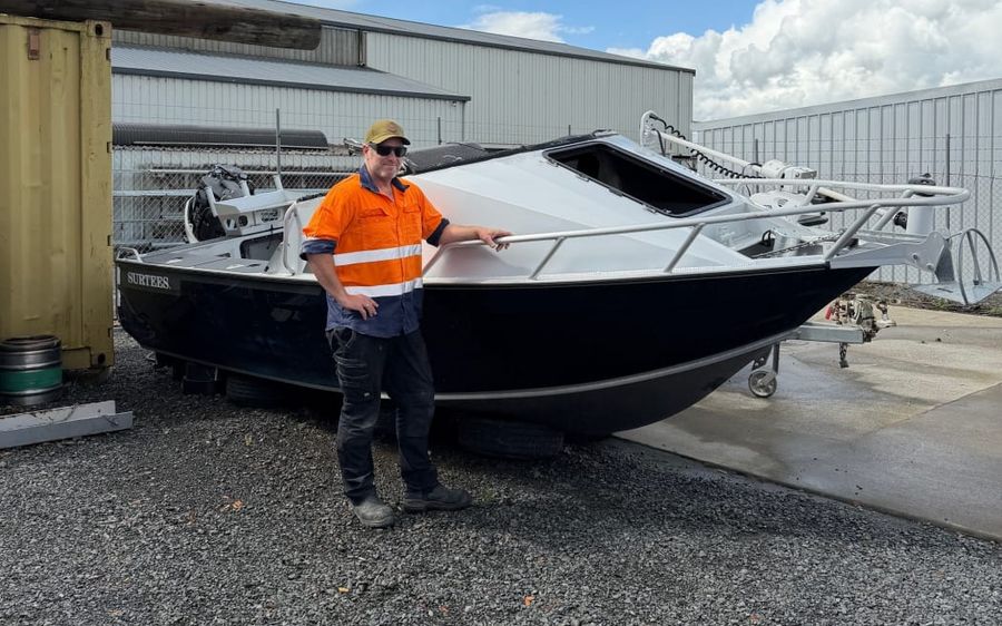 Darren-Teague-and-his-boat-that-capsized-on-the-Raglan-Bar-on-1-November.-Photo-Supplied-.jpeg