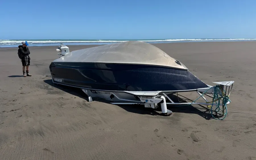 Darren-Teague-and-his-boat-that-capsized-on-the-Raglan-Bar-on-1-November.-Photo-Supplied-2.webp