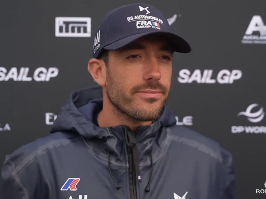 Drivers-react-after-France-and-New-Zealand-incident-in-Auckland.jpg