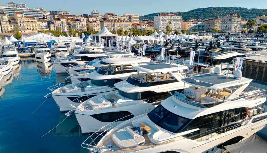 Three Navetta world debuts headline Absolute's 11-boat Cannes show, 17 June 2026
