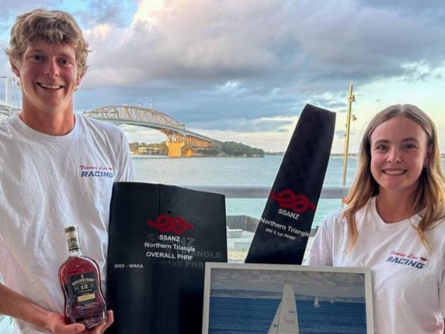 Ella-Arnold-and-Ben-Roff-Photo-credit-Yachting-New-Zealand.jpg