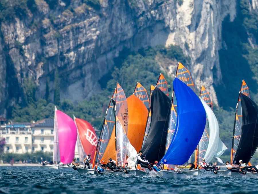 European-29er-Championships-–-Day-2-Kiwi-Crews-Climb-in-Light-Garda-Breeze-Photo-credit-29er-European-Championships-sandervanderborch.photography-.jpg