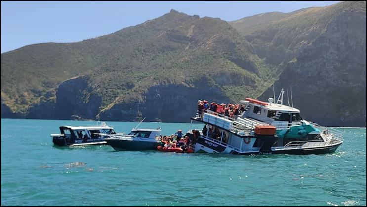 Evacuation of passengers from the Black Cat