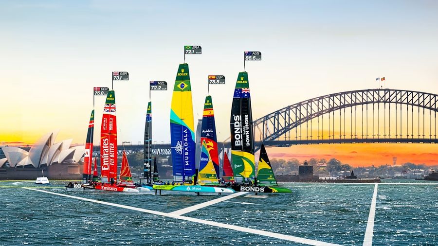 Evening-racing-in-Sydney-Harbour.jpeg
