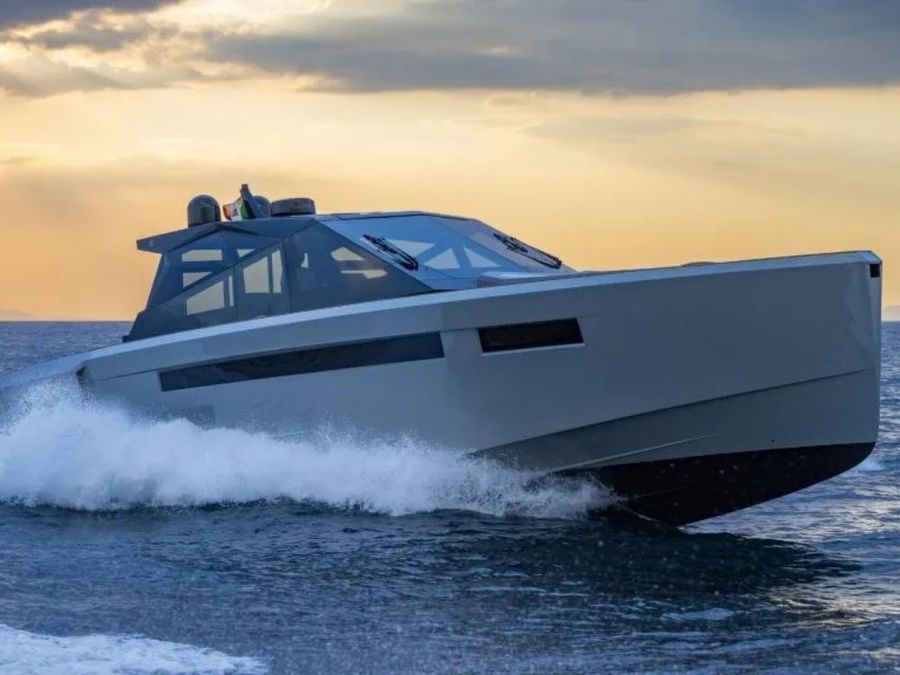 Evo-Yachts-Boatology.jpg