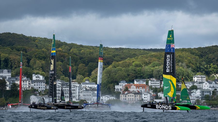 2026 Season: Bonds Flying Roos lead the fleet around mark one at Sassnitz