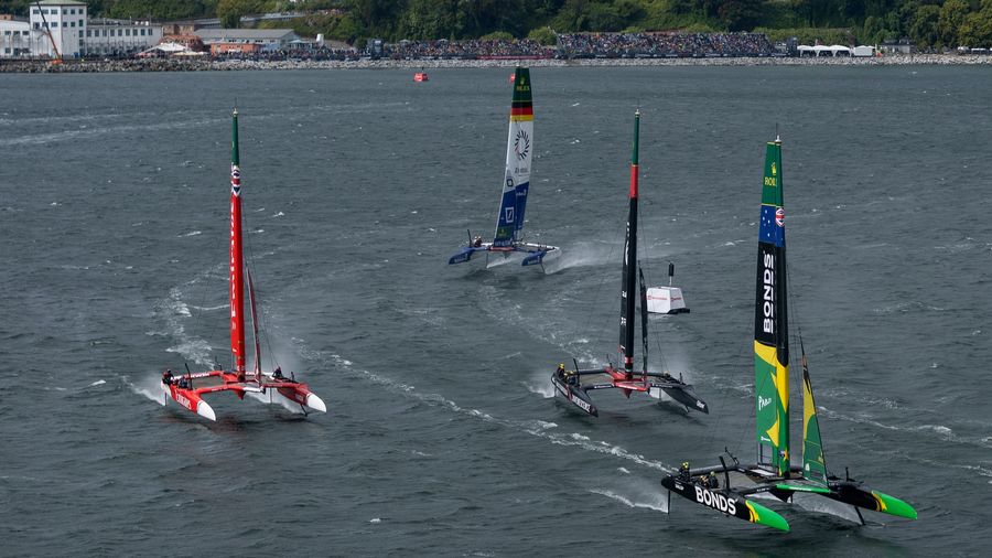 Bonds Flying Roos lead the fleet during the 2026 season action at Sassnitz