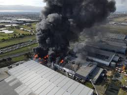 FRV-responding-to-significant-factory-fire-in-Derrimut-Fire-2.jpg