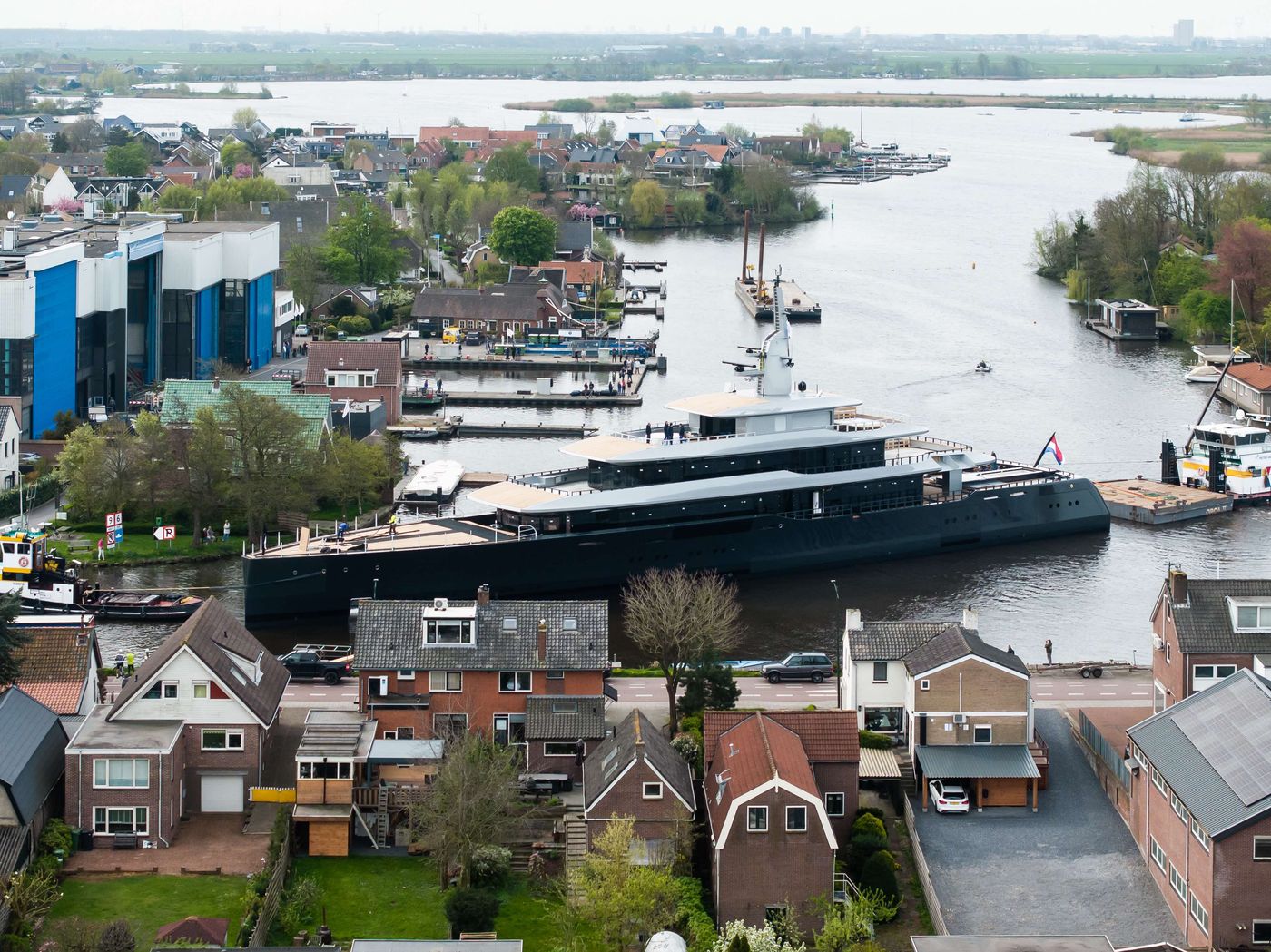 Feadship-826-launch-8.jpeg