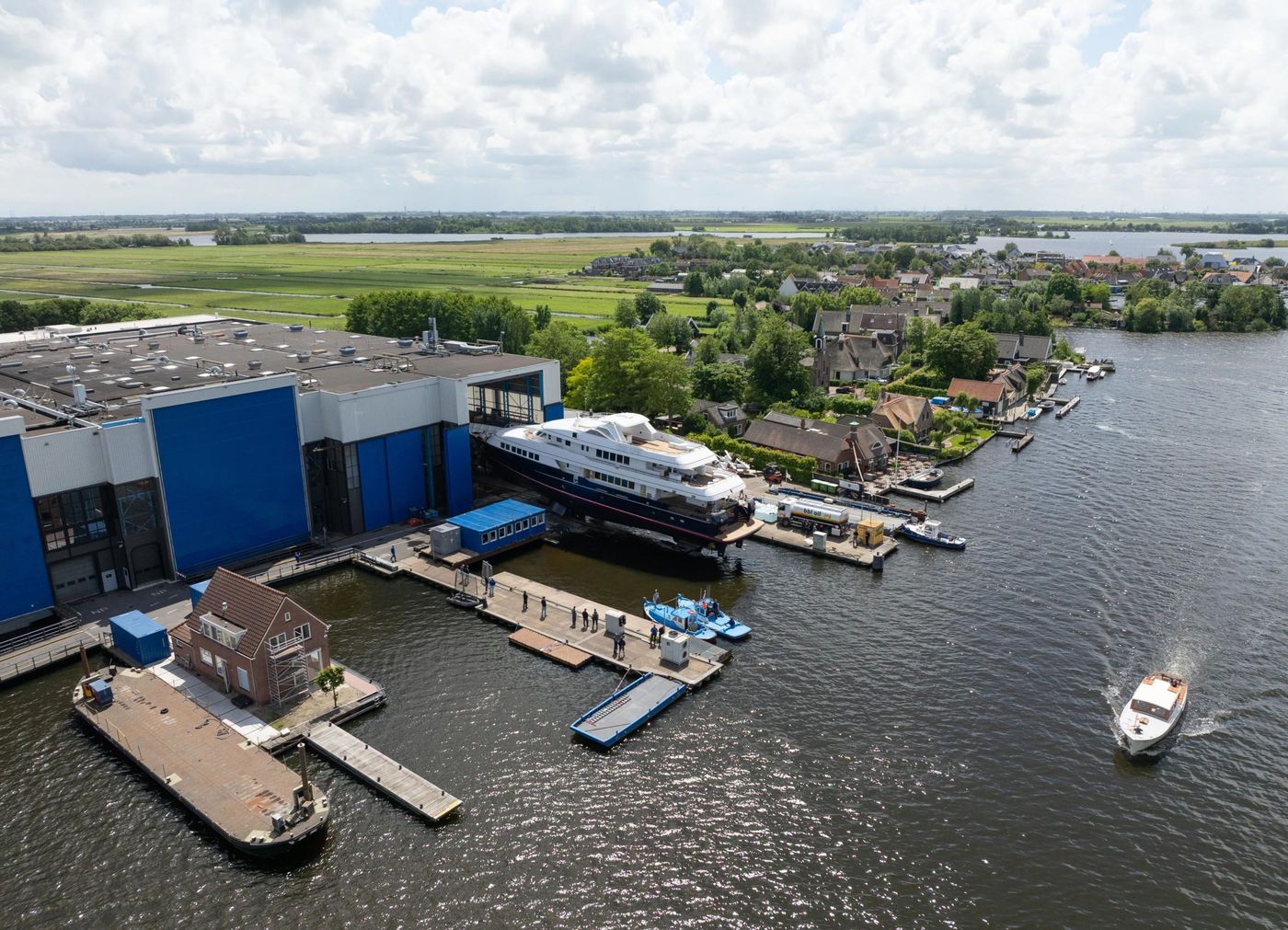 Feadships-Halycon-when-a-refit-becomes-something-else-entirely.jpg