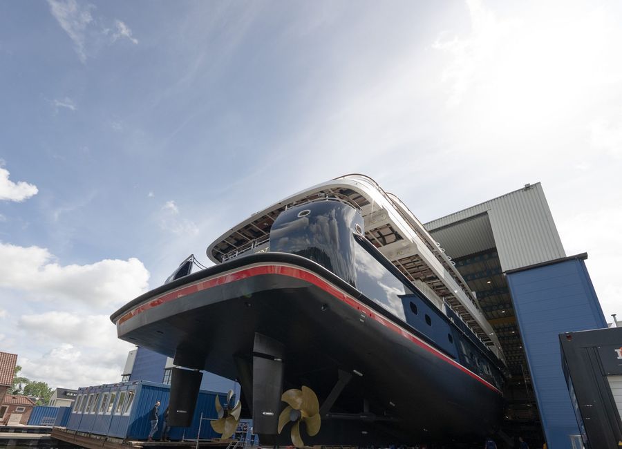 Feadships-Halycon-when-a-refit-becomes-something-else-entirely-2.jpg