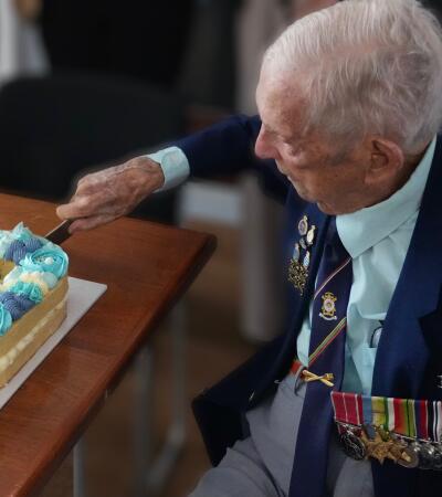 Former Chief Petty Officer Jim Blackburn BEM Ld’H (Legion of Honour) was honoured at the Devonport Naval Base