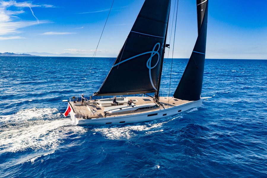 Grand-Soleils-biggest-blue-water-weapon-yet-pushes-26-metres-2.jpg