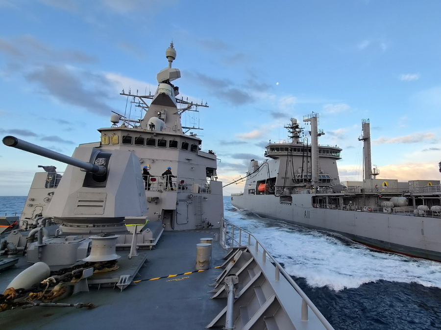 HMNZS Te Mana and HMNZS Aotearoa conduct day and night replenishments-at-sea during Exercise RIMPAC