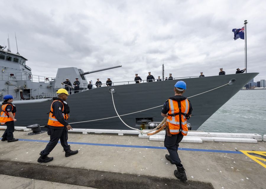 HMNZS-Te-Mana-departs-from-Devonport-Naval-Base-.jpg