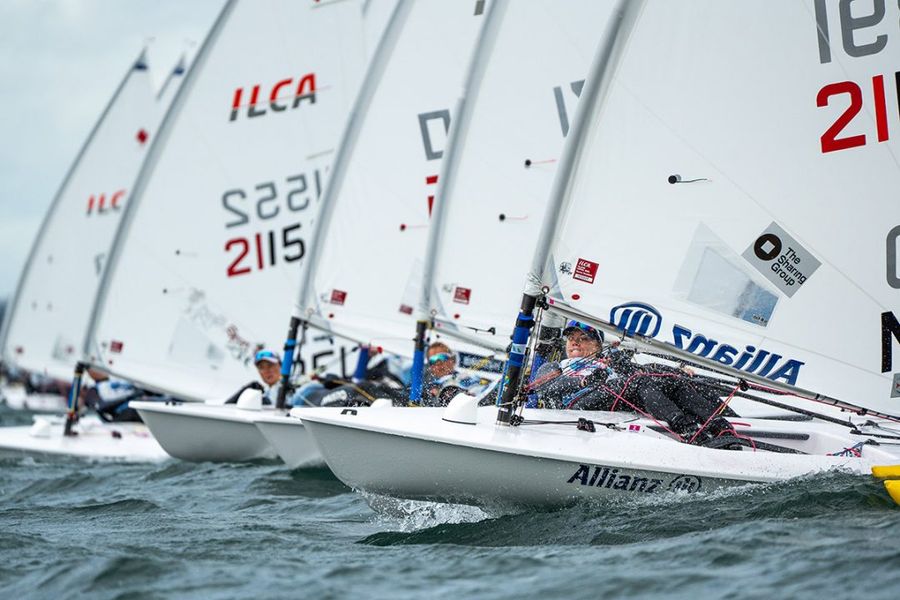 Choppy offshore day leaves three women's sailors tied on top, 08 September 2026