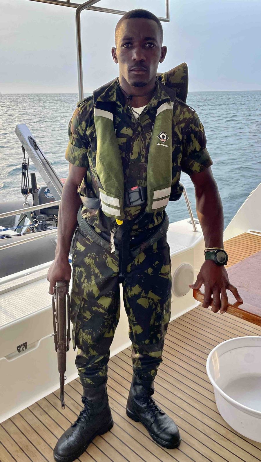 Super Stress! Officials and Machine Guns