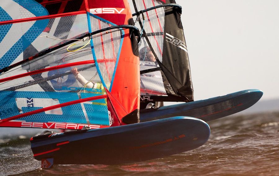 Bright builds 17-point lead at under-23 iQFOiL worlds, 02 October 2026