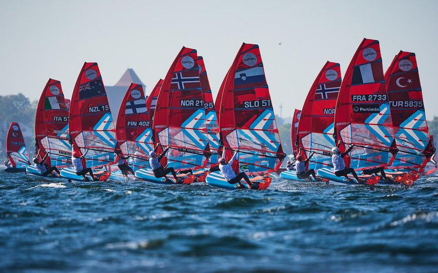 Bright storms Puck, leads under-23 foiling worlds after Weymouth woe, 29 September 2026