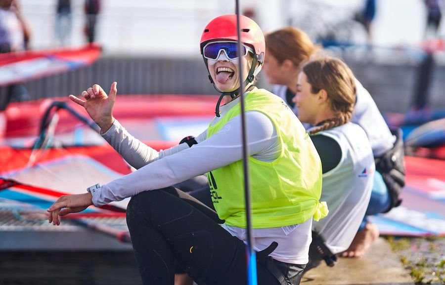 Aimee Bright's yellow bib streak stretches to third day in Puck, 01 October 2026