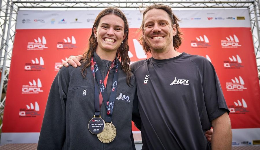 Bright's late gybe snatches iQFOiL under-23 gold in Poland, 04 October 2026