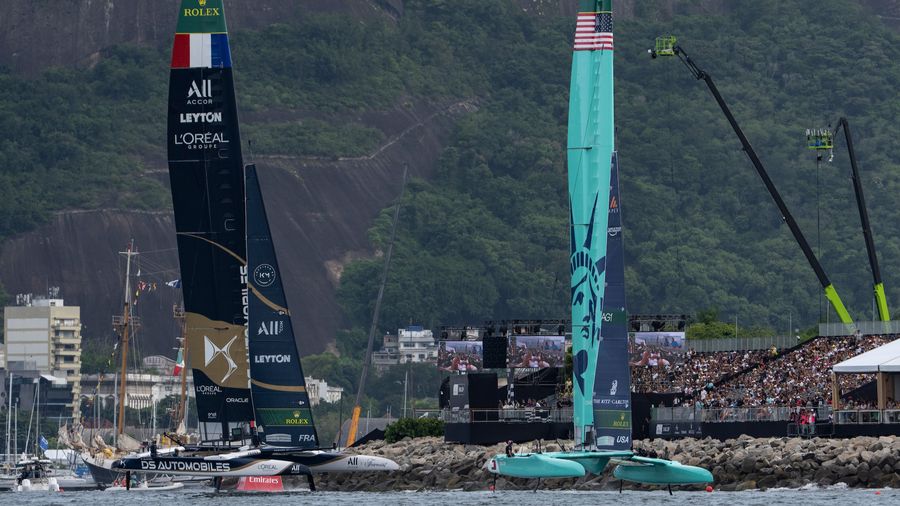 France and USA go head to head before large crowds in Rio in the 2026 season.