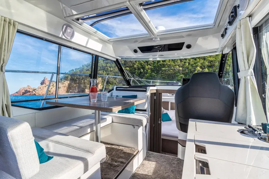 Jeanneau Merry Fisher 895 Serie2 (interior)