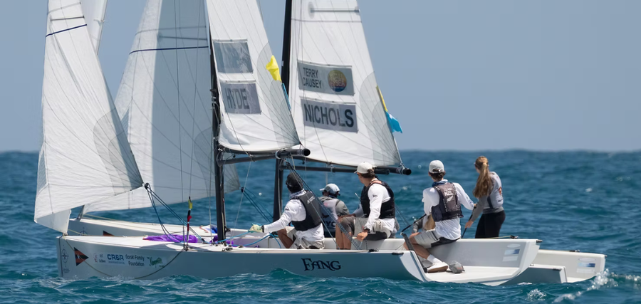 Josh Hyde (NZL), left, Siena Nichols (USA), right.