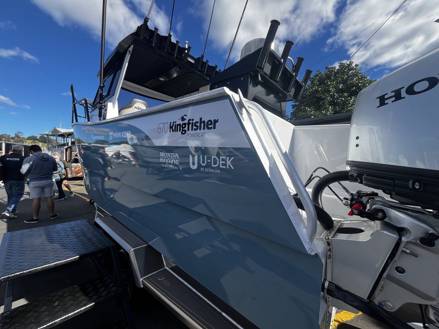 Kingfisher-670-Powercat.jpg