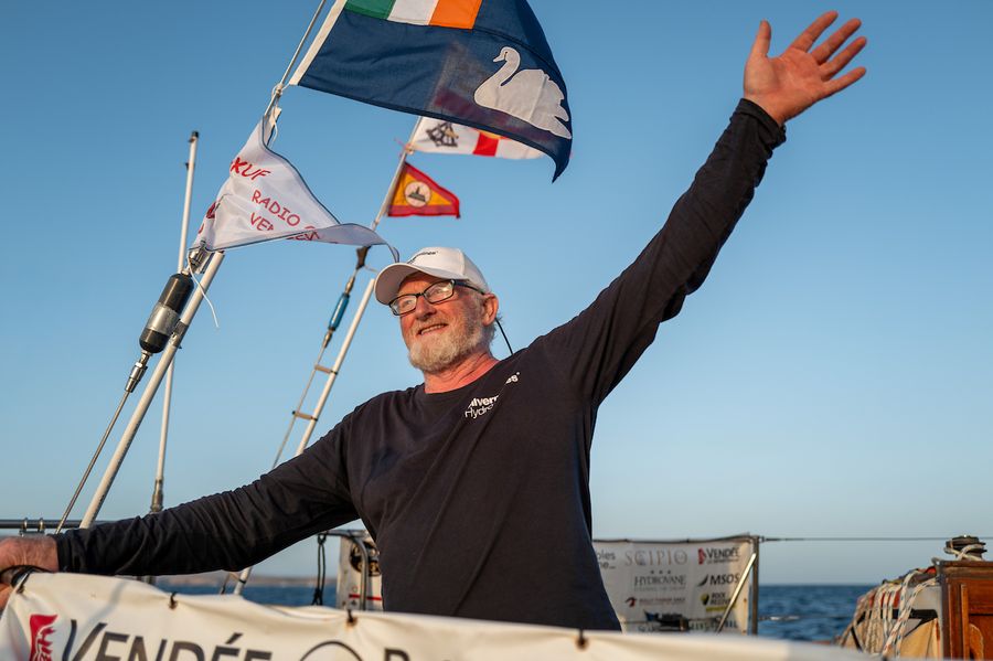 A wave, a smile and a welcome surprise as Pat Lawless greets the GGR team from Silvermines Hydro at Lanzarote on 16 September, delighted to learn he was just seven hours behind Damien Guillou.