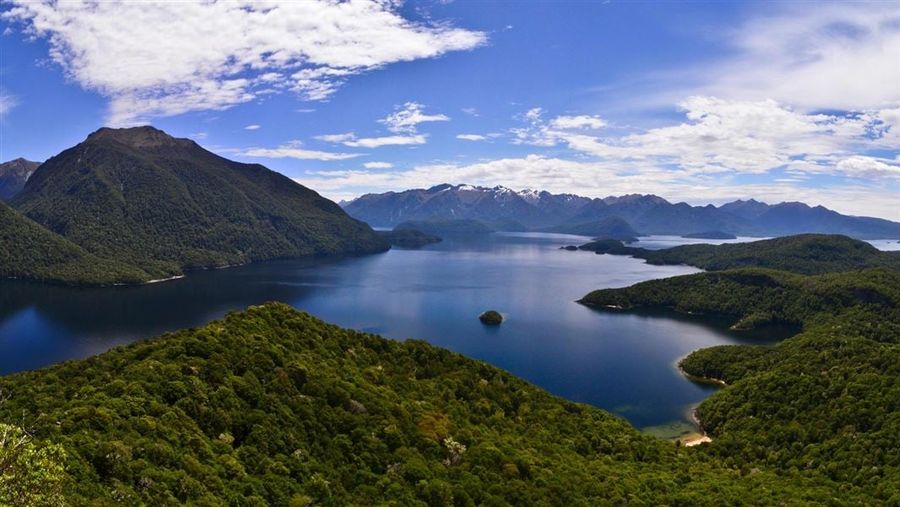 Lake-Manapouri.jpg