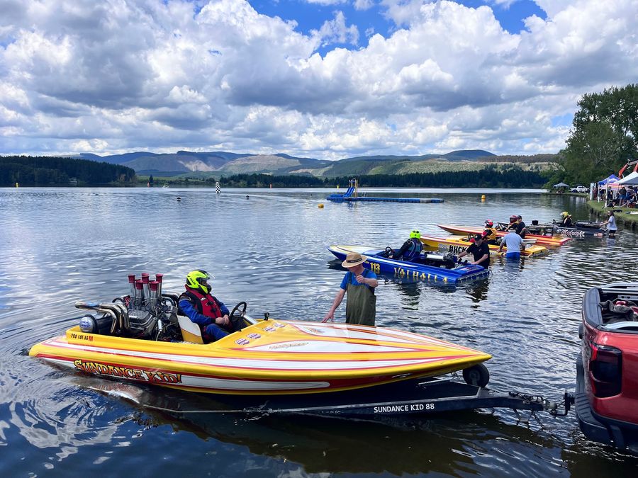 Lake-Maraetai-Photo-credit-Kirsten-Thomas-Boating-New-Zealand.jpg