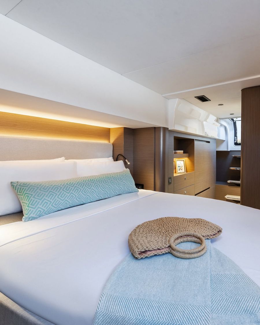 Leopard Catamarans 52
