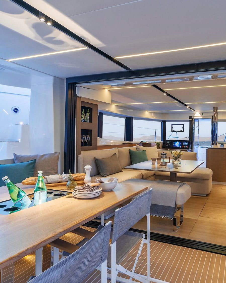 Leopard Catamarans 52