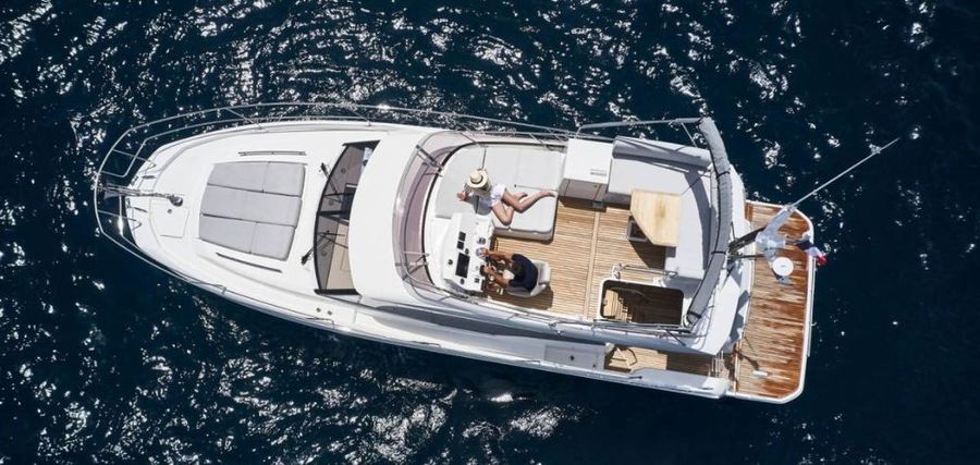 Looking down from above on the 2020 Prestige 420 FLY