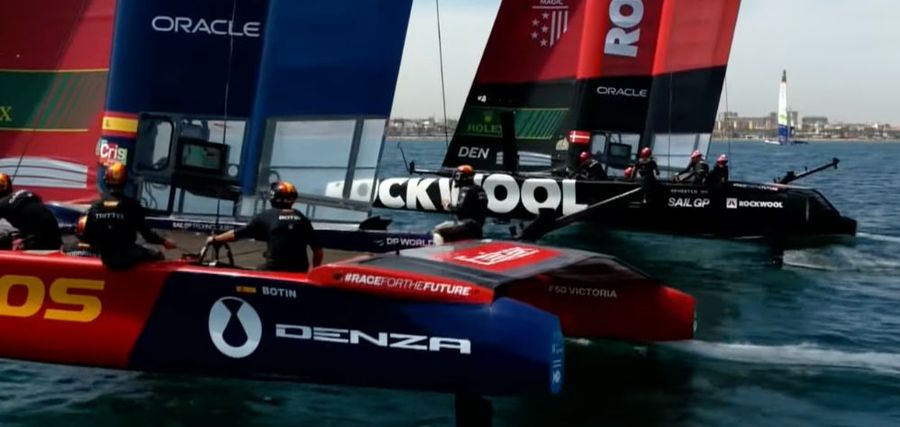 Los Gallos and Rockwool race side-by-side towards the finish line