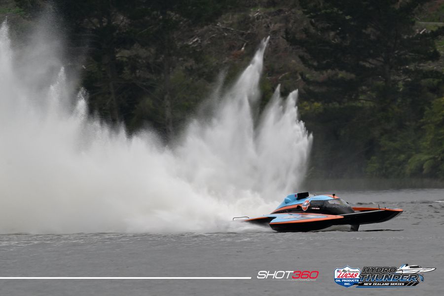 Gulf Oils (Peter Dudson) in the Lucas Oil Hydro Thunder Final Day Mangakino Image Credit Shot360 on Facebook