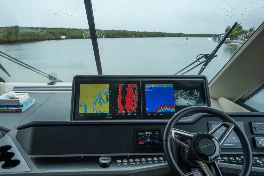 M50-Helm-Dash-1.webp