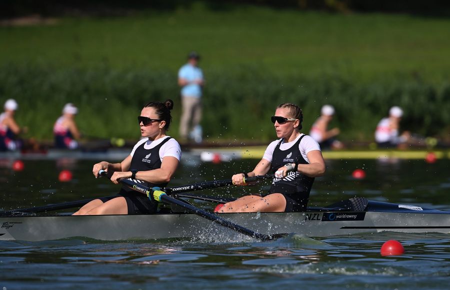 Kiwi pair blitz semifinal start, eye gold in Amsterdam, 26 August 2026