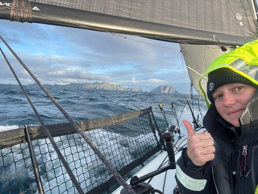 Maggie Adamson on Gavin Howe's Sun Fast 3600 Tigris - rounding the Hebrides