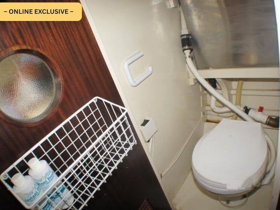 Marine-toilet.jpg
