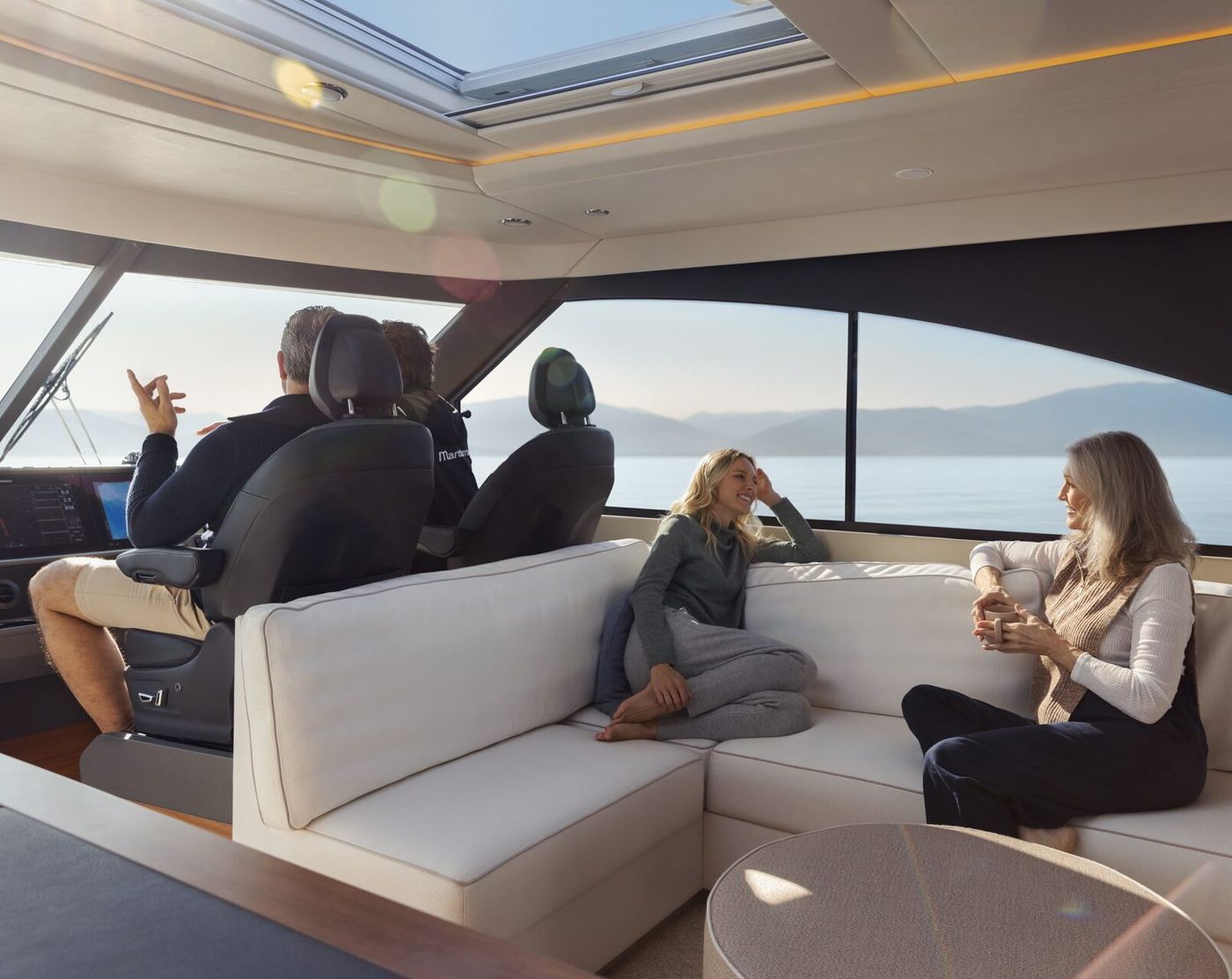 Maritimo-M75-lifestyle10-e1772606030273.jpg