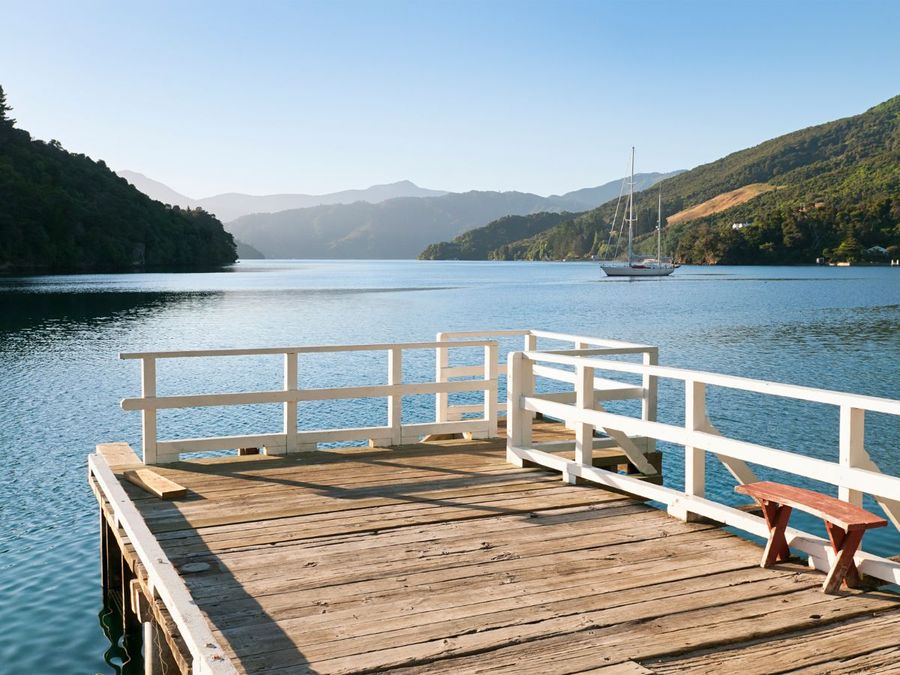 Mistletoe-Bay-Queen-Charlotte-Sound.jpg