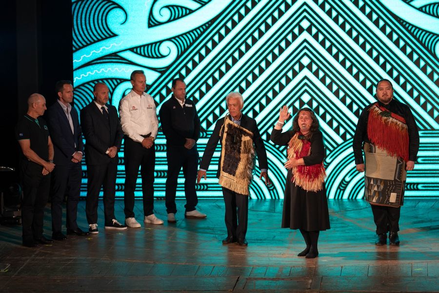 Ngāti-Whātua-Ōrākei-presenting-a-pounamu-taonga-to-the-founding-members-of-the-Americas-Cup-Partnership.-.jpg
