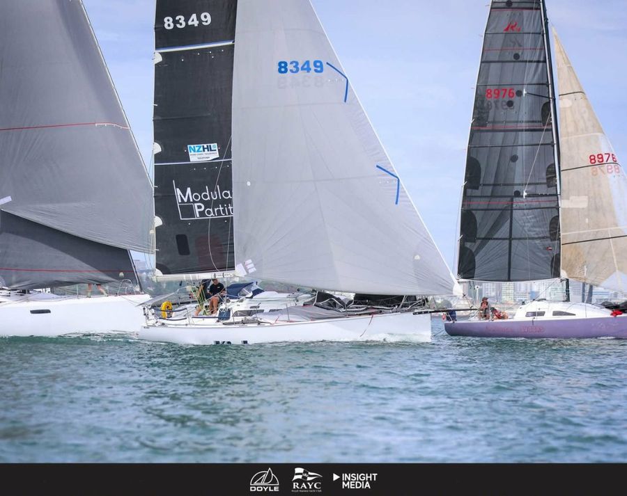 Now-for-sale-Kick-the-Elliott-1050-cruiser-racer-with-Round-North-Island-pedigree-2.jpg