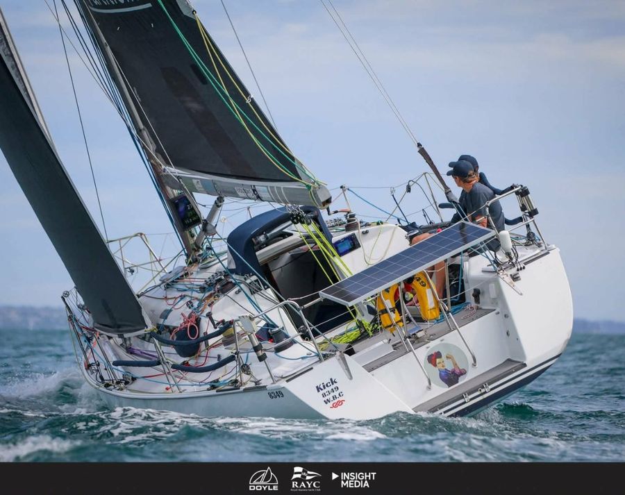 Now-for-sale-Kick-the-Elliott-1050-cruiser-racer-with-Round-North-Island-pedigree-4.jpg